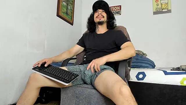 Snapshot of TristanWoods chatting on 01/15/26, 12:30 TristanWoods online show from 01/15/26, 12:30