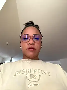 Snapshot of ashley_Tompson1 chatting on 01/16/26, 12:20 ashley Tompson1 online show from 01/16/26, 12:20