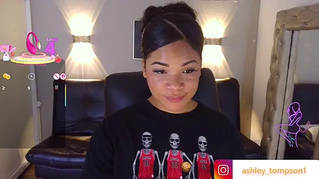 ashley Tompson1 online show from 03/13/25, 03:39