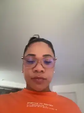 Snapshot of ashley_Tompson1 chatting on 01/06/26, 12:42 ashley Tompson1 online show from 01/06/26, 12:42