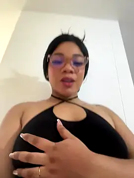 ashley Tompson1 online show from 11/14/25, 12:42