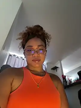 Snapshot of ashley_Tompson1 chatting on 04/21/26, 12:45 ashley Tompson1 online show from 04/21/26, 12:45