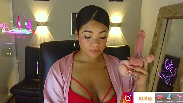 ashley Tompson1 online show from 03/21/25, 03:46