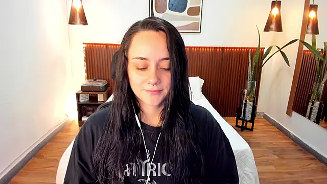 KatherineBond online show from 02/03/26, 07:52