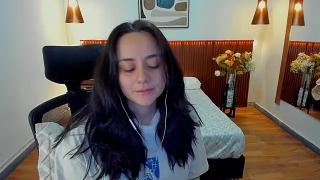 KatherineBond online show from 05/26/26, 07:01