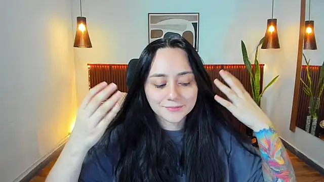 KatherineBond online show from 11/24/25, 07:03