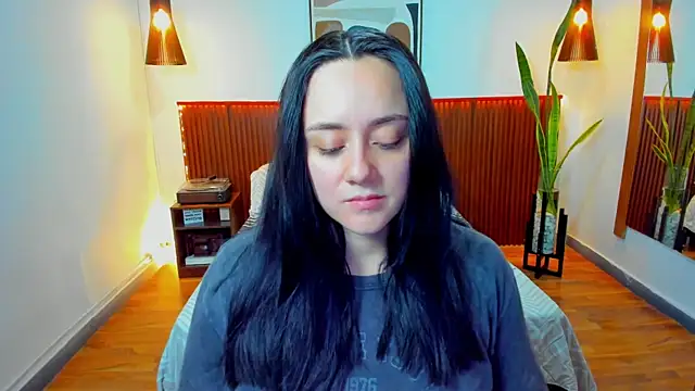 KatherineBond online show from 11/18/25, 05:16