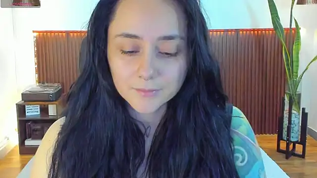 KatherineBond online show from 11/04/25, 07:28