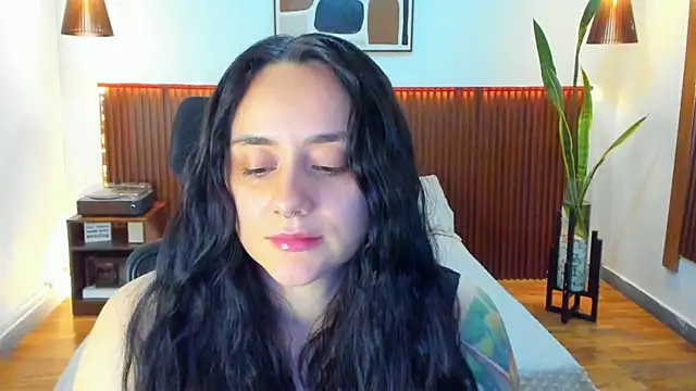 KatherineBond online show from 11/03/25, 08:01