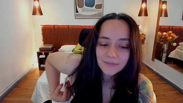 KatherineBond online show from 06/01/26, 06:51