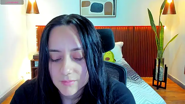 KatherineBond online show from 11/14/25, 07:50