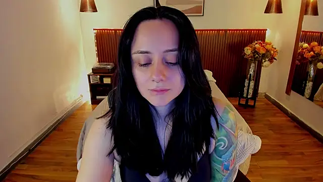 KatherineBond online show from 07/28/26, 06:20