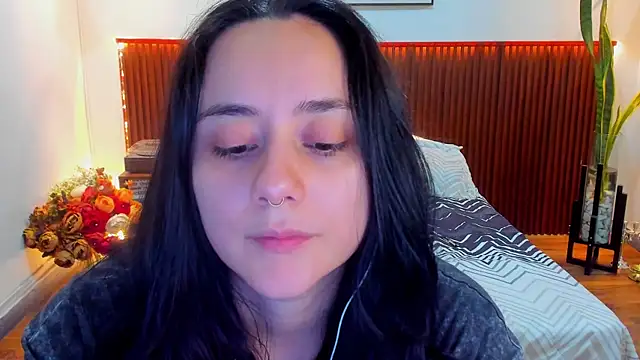 KatherineBond online show from 12/19/25, 06:32