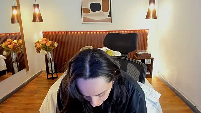 KatherineBond online show from 06/26/26, 07:20