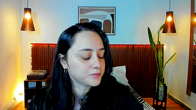 KatherineBond online show from 11/27/25, 06:19