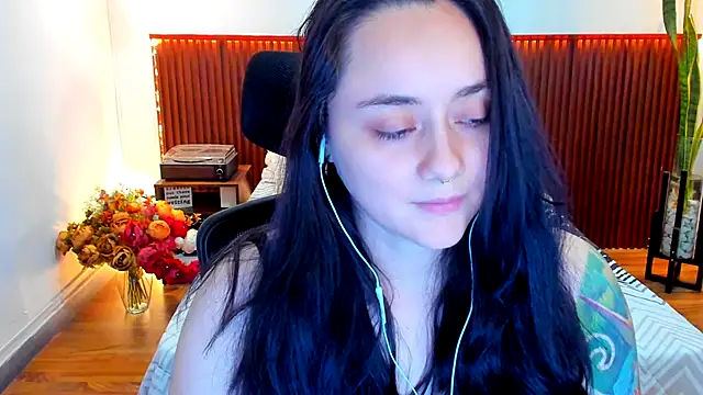 KatherineBond online show from 12/20/25, 07:06