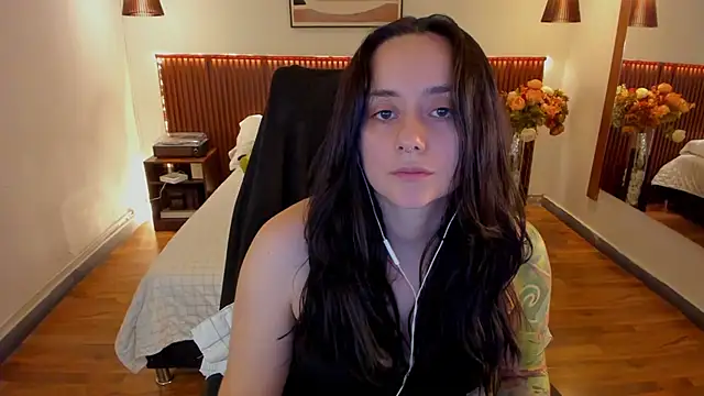 KatherineBond online show from 06/04/26, 07:40