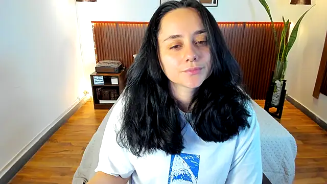 KatherineBond online show from 10/04/25, 07:26