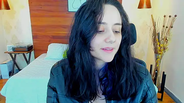 KatherineBond online show from 02/26/25, 12:20