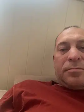 Snapshot of meateater1 chatting on 05/15/26, 08:23 meateater1 online show from 05/15/26, 08:23