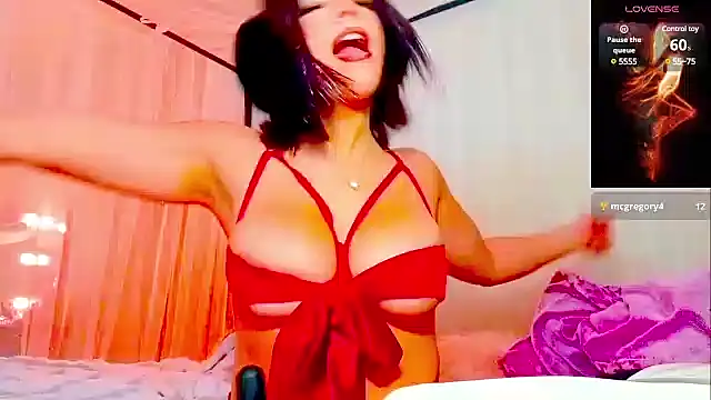 Snapshot of Aubreyessex chatting on 12/23/24, 11:39 Aubreyessex online show from 12/23/24, 11:39