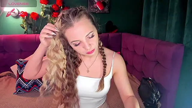 Snapshot of EvaMoran chatting on 02/23/25, 12:30 EvaMoran online show from 02/23/25, 12:30