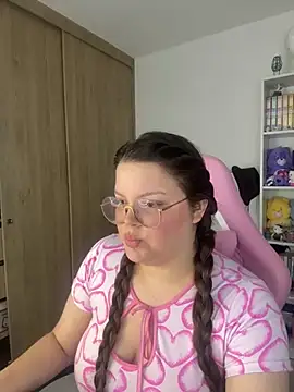 Gabiwaifu online show from 10/25/25, 10:32