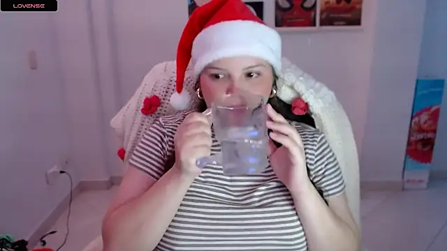 Snapshot of Gabiwaifu chatting on 12/26/24, 04:43 Gabiwaifu online show from 12/26/24, 04:43