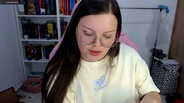 Gabiwaifu online show from 10/23/25, 11:47