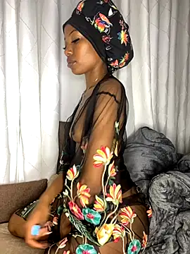 kelsie421 online show from 10/19/25, 09:28