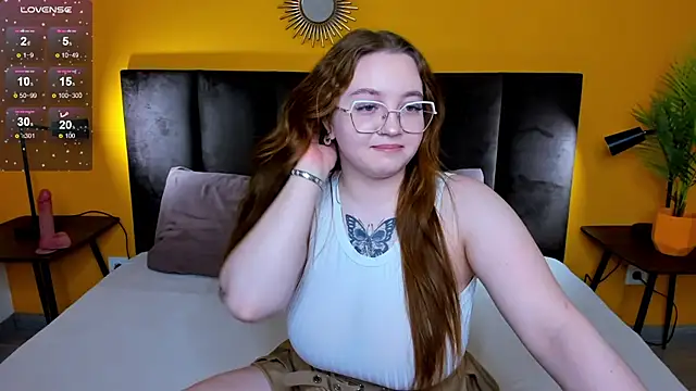 Emma adorablle online show from 02/02/25, 04:26