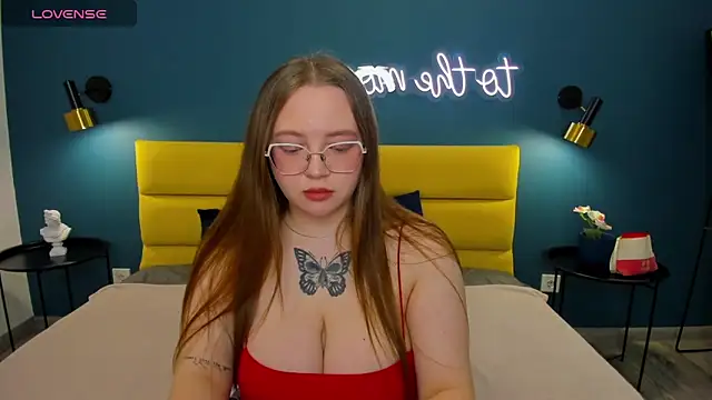 Emma adorablle online show from 11/28/25, 08:47