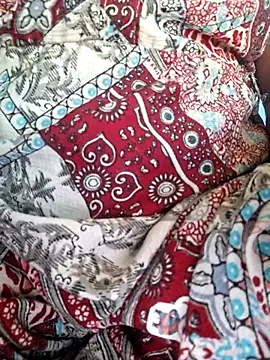 Priya Bong online show from 05/06/26, 08:40