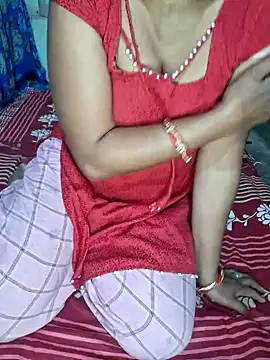 Snapshot of Priya_Bong chatting on 01/08/25, 05:16 Priya Bong online show from 01/08/25, 05:16
