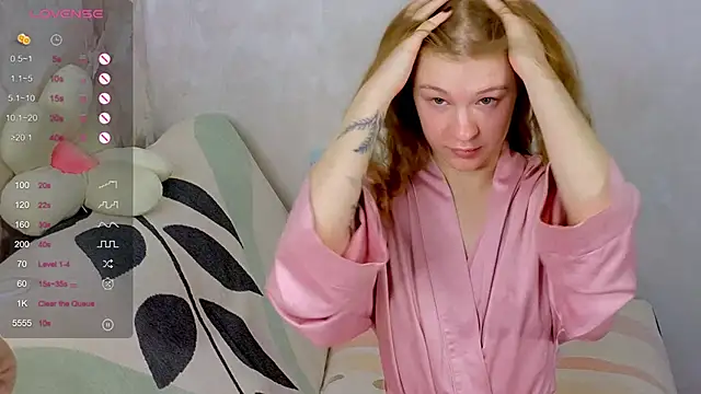 TrissMerigold9 online show from 10/30/25, 09:18