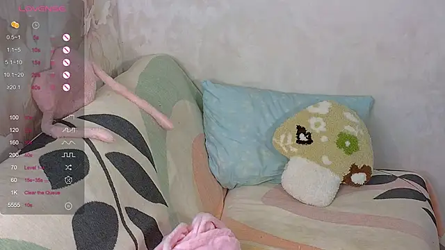 TrissMerigold9 online show from 11/26/25, 09:31