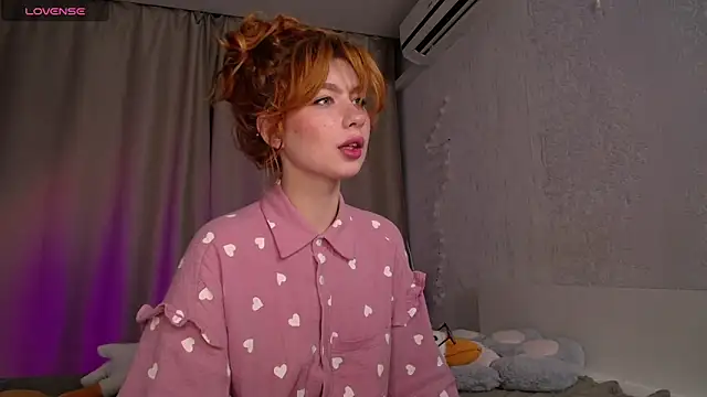 Snapshot of Evaa_Moonn_ chatting on 09/15/25, 11:27 Evaa Moonn  online show from 09/15/25, 11:27