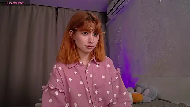 Evaa Moonn  online show from 11/25/25, 05:24