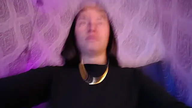 Snapshot of AnnaliOlsenX chatting on 10/04/25, 03:19 AnnaliOlsenX online show from 10/04/25, 03:19