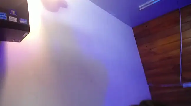 Snapshot of AnnaliOlsenX chatting on 02/10/25, 01:44 AnnaliOlsenX online show from 02/10/25, 01:44