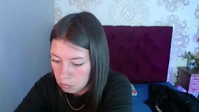 AnnaliOlsenX online show from 11/25/25, 02:23