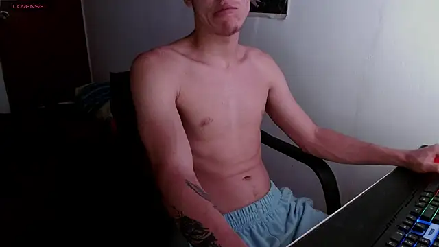 deividcloud36 online show from 03/18/25, 04:29