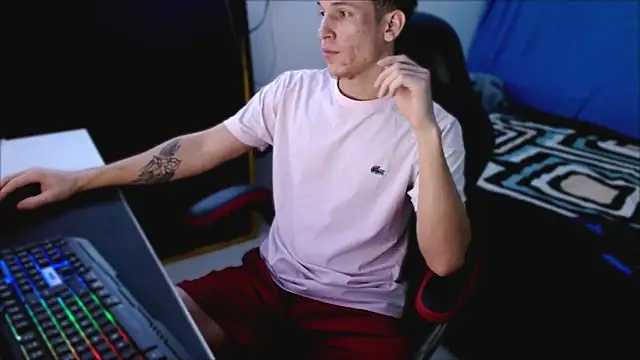 deividcloud36 online show from 02/23/26, 06:41