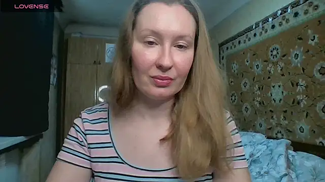 AnnaXLovers online show from 04/08/26, 09:11