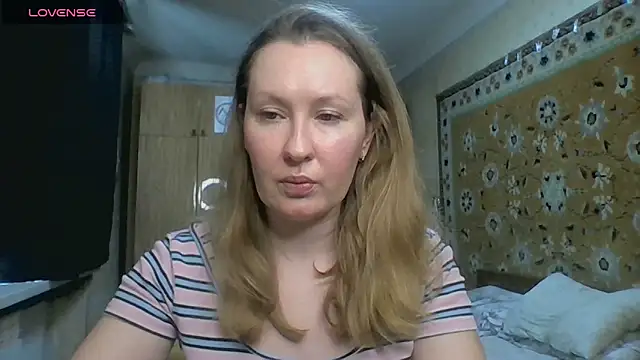 AnnaXLovers online show from 04/15/26, 10:21