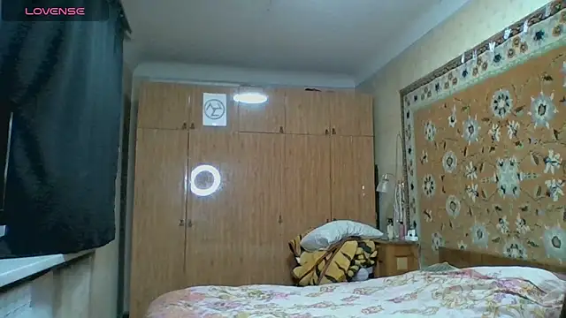 AnnaXLovers online show from 10/29/25, 02:27