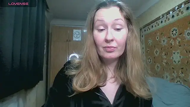 AnnaXLovers online show from 12/15/25, 02:56