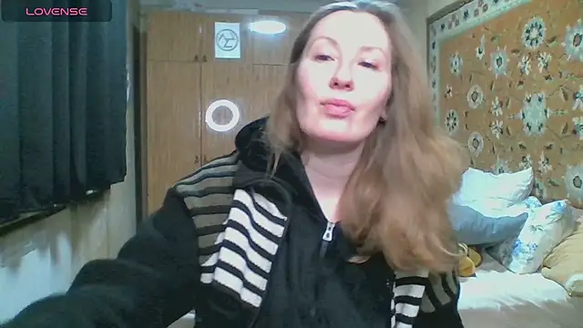 AnnaXLovers online show from 01/15/26, 12:41