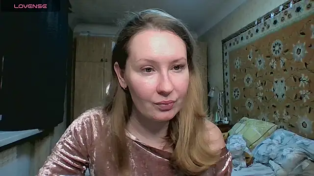 AnnaXLovers online show from 02/25/26, 12:27