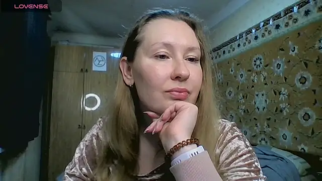 AnnaXLovers online show from 05/06/26, 02:43